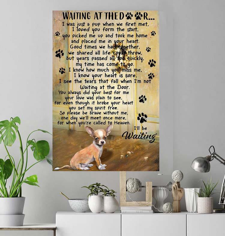 Chihuahua Portrait Canvas, Chihuahua Waiting At The Door Portrait Canvas, Wall Decor Visual Art - Gift For Family, Dog Lovers - Amzanimalsgift
