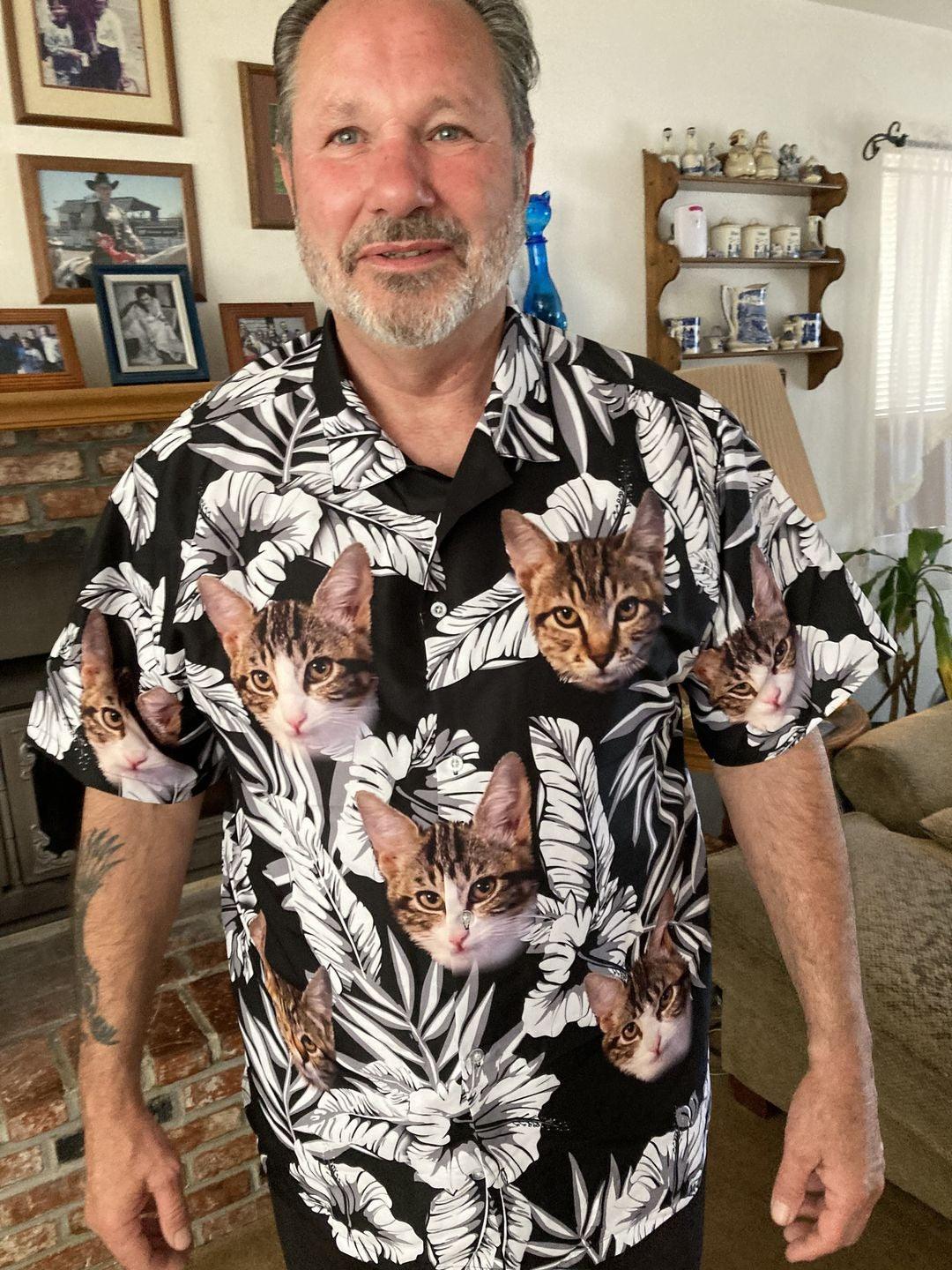 Customized Hawaiian Shirt With Pet Face - Personalized Kitty Lovers Gift, Flowers Pattern Black Color Aloha Shirt For Pet Lovers - Amzanimalsgift