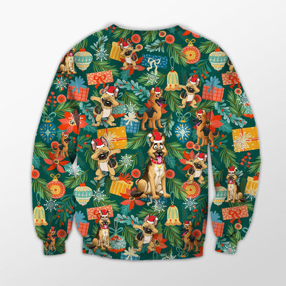 German Shepherd Poinsettia Mistletoe Christmas Sweatshirt For Men & Women, Perfect Outfit For Christmas New Year, Dog Mom Dad